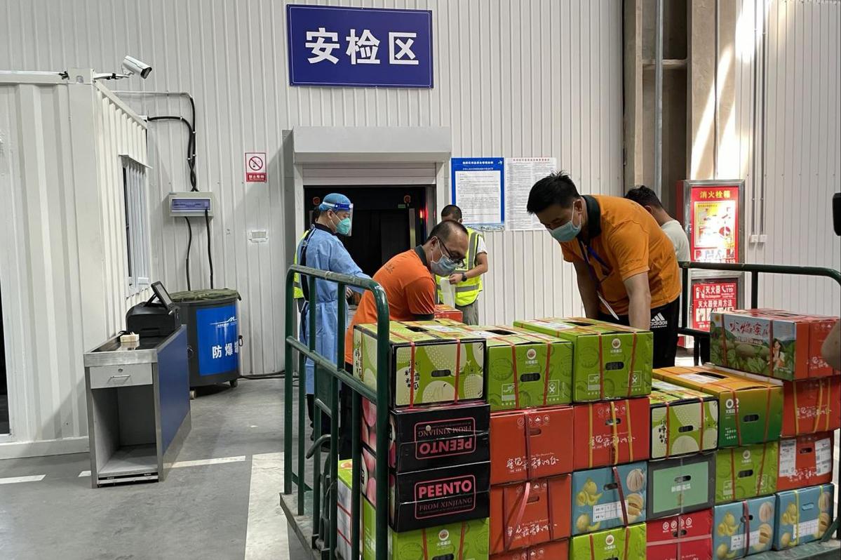 新疆邮政国际国内航空货邮枢纽投产运营,开启航空资源布局新纪元